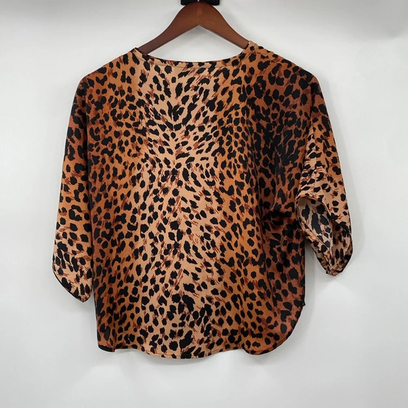 Natori Wild Cheetah PJ Top Womens Sz XS Brown Black Oversized Animal Print Loose - Picture 9 of 11